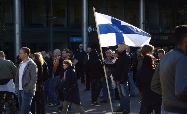 Finlandiyalılar sokağa döküldü!