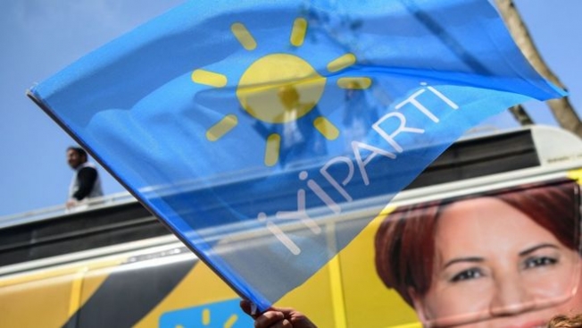 İYİ Parti standına saldırı