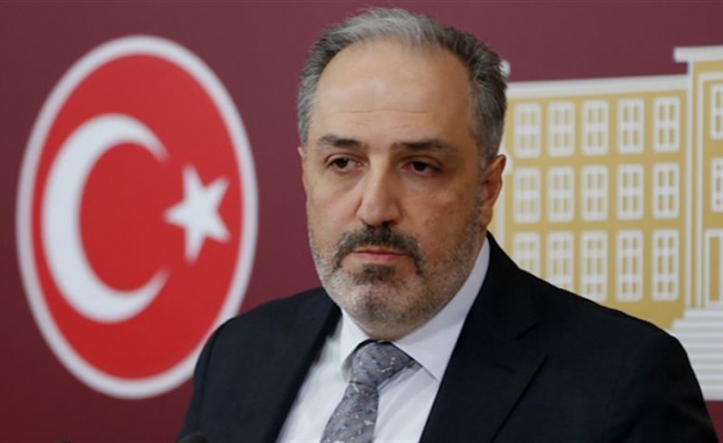 Eski AKP'li Yeneroğlu: 'Korku iklimine teslim olduk!'