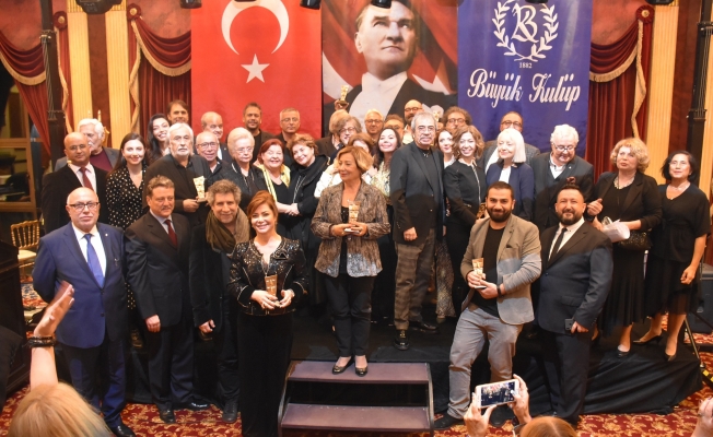 Şehir Tiyatrolarına üç ödül