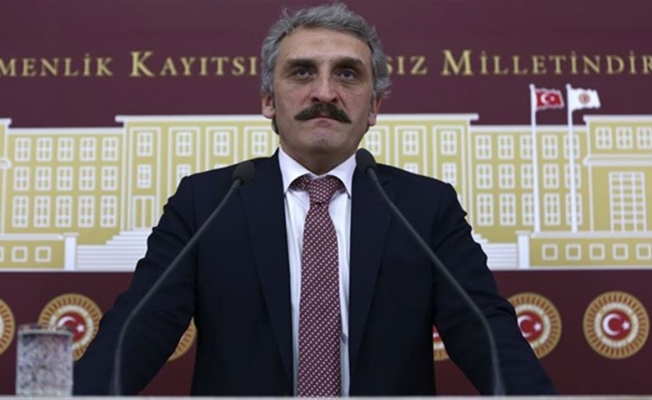 Yine o AK Parti Milletvekili: ‘Dilbilgisi yanlışlarım klavye yüzünden!'