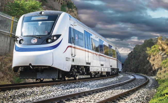 TCDD görevlisi 1,5 milyon liralık 32 ihaleyi eşinin şirketine verdi