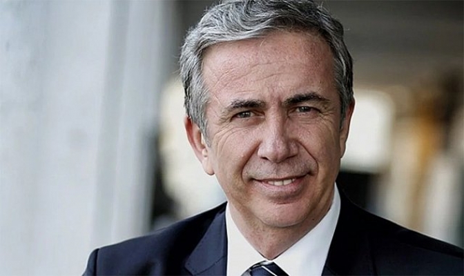 Mansur Yavaş üniversitelilere burs veriyor