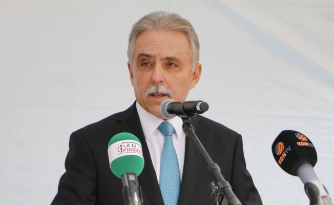 Konya Valisi Öğretmenler Gününde öğretmeni azarladı