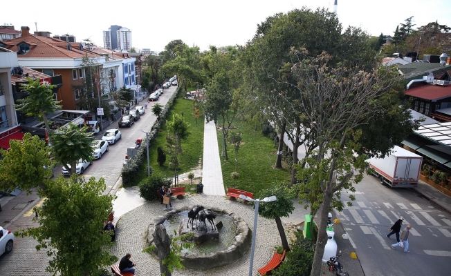Kadıköy'de 'hüzünlü' açılış