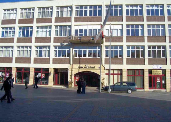 AKP’li belediyeye haciz