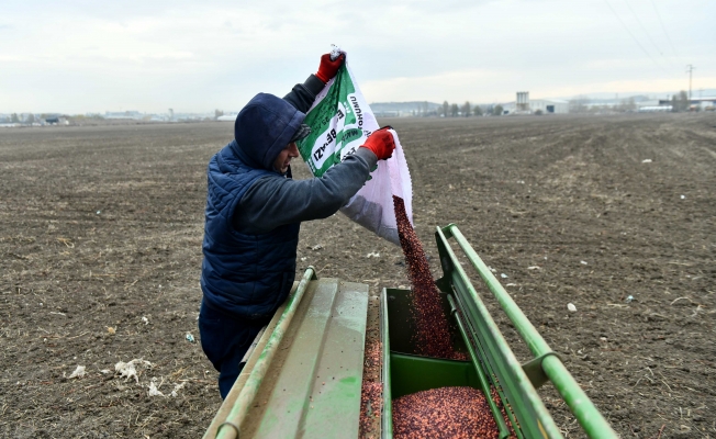 Ankara’da ilk: Çiftçi için tohum ekildi