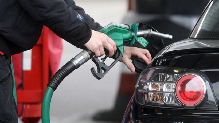 Benzine büyük zam!