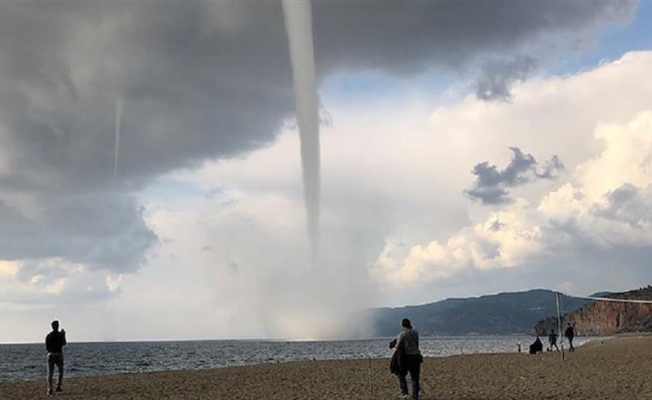 Antalya'da hortum oluştu