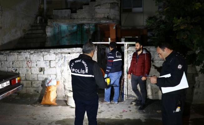 Adana'da bir evde iki ceset bulundu