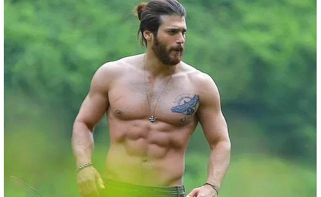 Can Yaman'dan hayranına: 'Arka odaya geçelim'