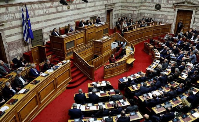 Yunan Parlamentosunda İslâm'a kim sahip çıktı?
