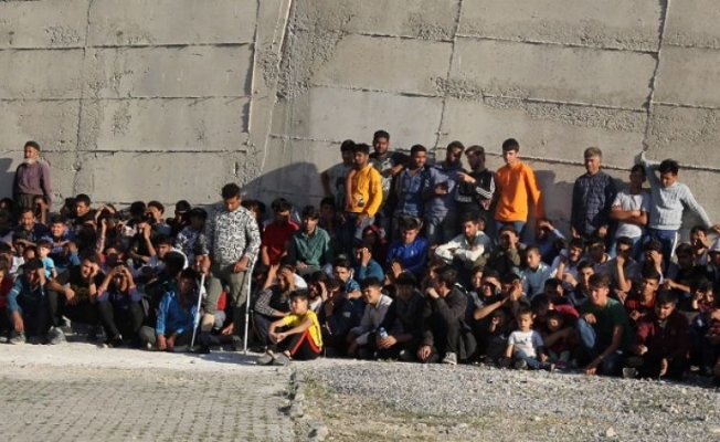 Bağcılar'da 6 bin göçmen sınır dışı edildi