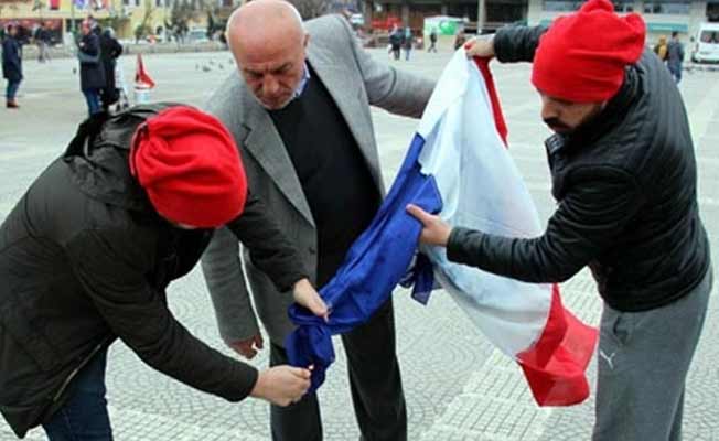 Samsun'da yaktıkları bayrak o ülkenin çıkmadı...