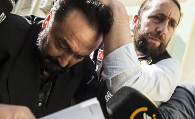 Adnan Oktar davasında E-Hapis kararı