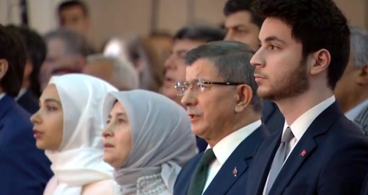Gelecek Partisi'nde İstiklal Marşı krizi