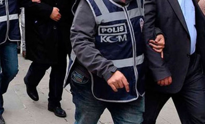 Vatan bayrak dediler halkı dolandırdılar