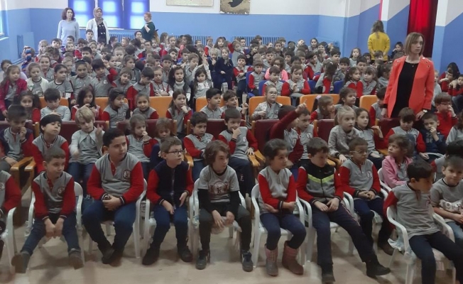 Edirne’de öğrencilere sokak hayvanları bilgilendirmesi