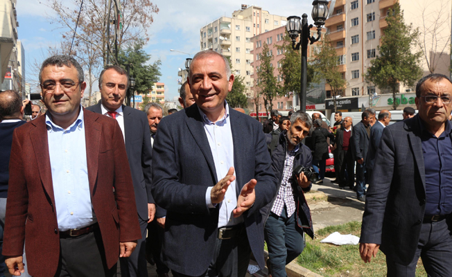 CHP'den Kürtçe referandum çalışması