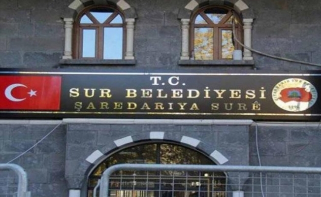 HDP'li Sur Belediyesi Başkanı gözaltına alındı