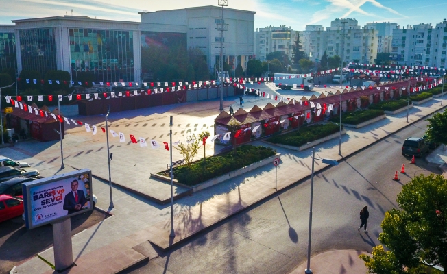 Yılbaşı çarşısının gelirleri öğrencilere
