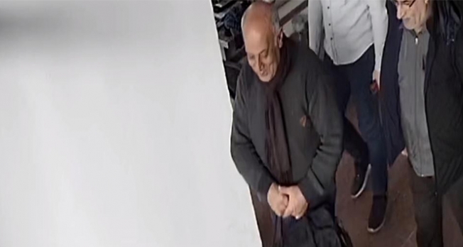 'Rauf Denktaş'ın yeğeniyim fakir öğrencilere laptop hediye ediyorum'