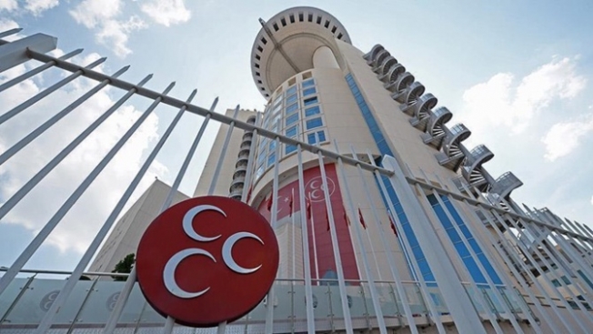 MHP Nazilli İlçe Başkanı ve yönetimi istifa etti