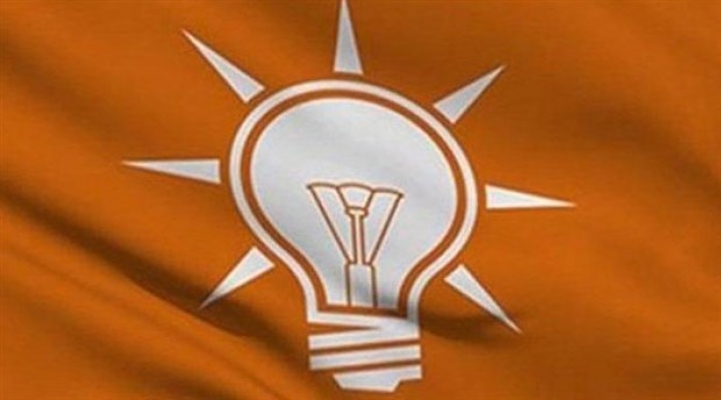 AK Parti'de istifalar sürüyor