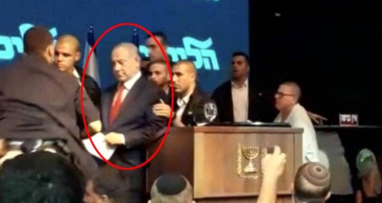 Roket sesi duyan İsrail başbakanı apar topar kaçtı