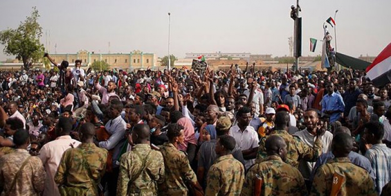 YEMEN: Vakit kaybetmeden ülkemizi terk edin!