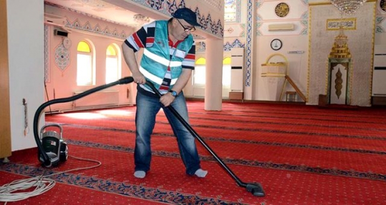 Ongun'dan "İBB camilerin bakım ve temizliğinden çekildi" iddialarına yalanlama