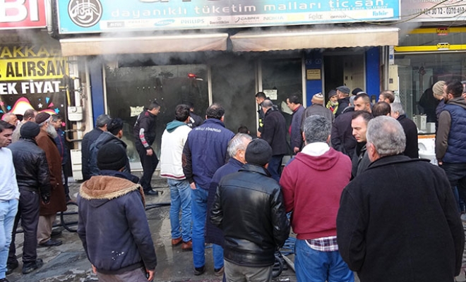 Mağazada yangın