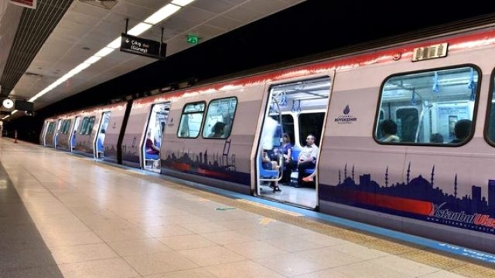 Cumartesi günleri de metro hatları 8 vagonla hizmet verecek