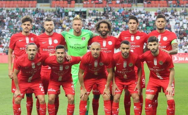 Antalyaspor yeni teknik direktörüyle anlaştı