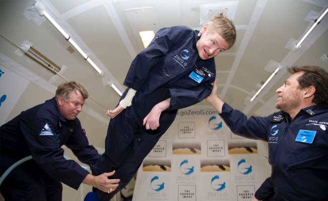 Stephen Hawking uzaya gidiyor