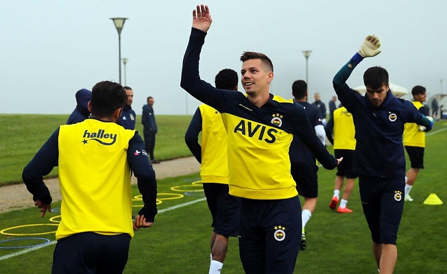 Fenerbahçe'den ayrılıyor
