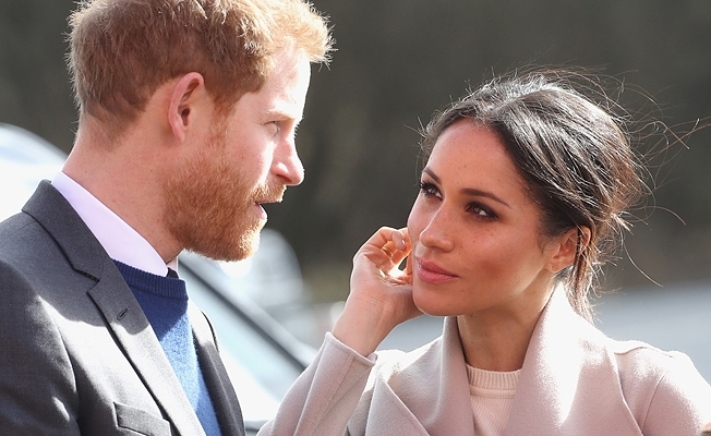 Prens Harry ve eşi Meghan, kraliyet unvanlarını bırakacak