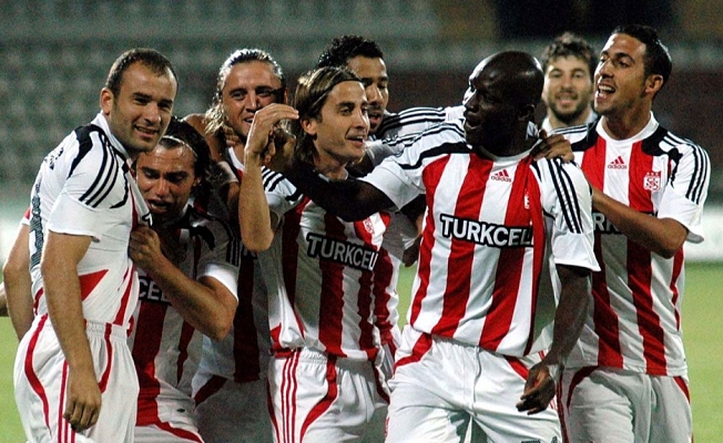 Sivasspor'lu efsane futbolcular şampiyonluğa inanıyor