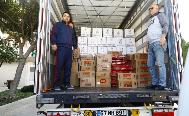 Manavgat belediyesi deprem yardım tırı yola çıktı