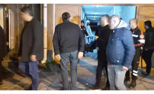 Bir kişi boğazından bıçaklanarak öldürüldü