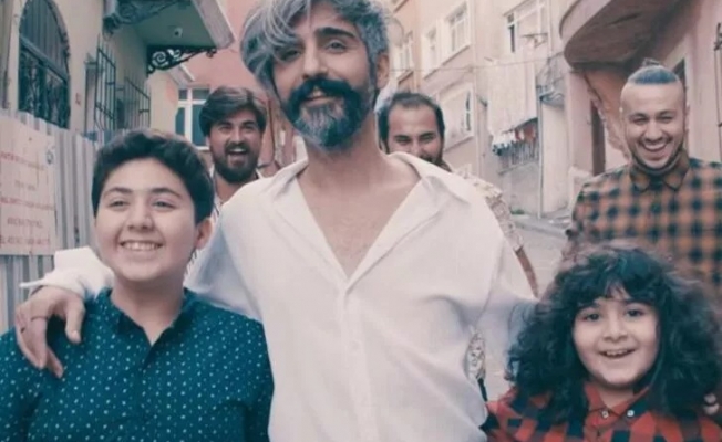 Manuş Baba da telif hırsızı çıktı!