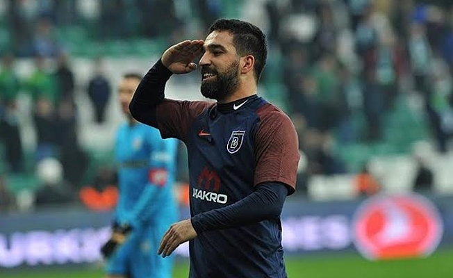 Arda Turan 'evde tek başına'!