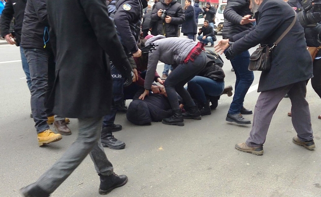 Kızılay'a Ensar Vakfı protestosu
