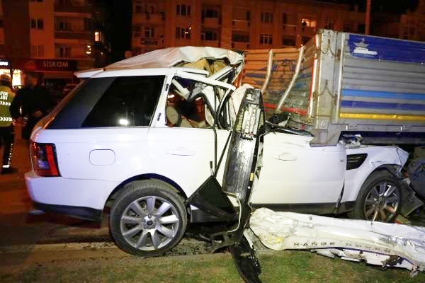 Samsun'da adam tırın altında kaldı