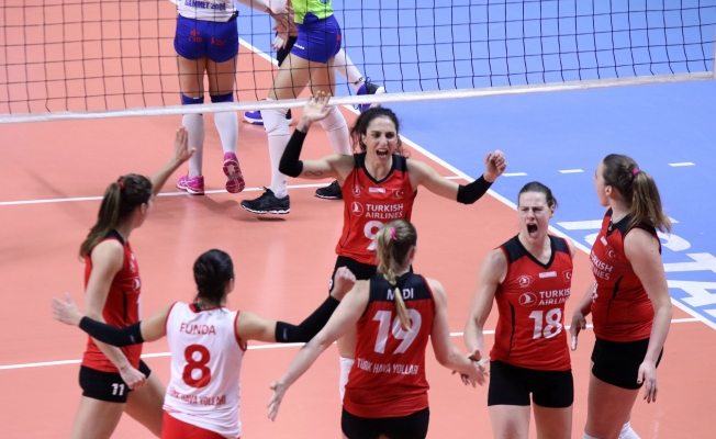 Türk Hava Yolları CEV'de 4'lü finale yükseldi