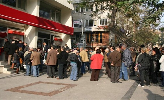 Kadın ve erkek emekliyken de eşit değil