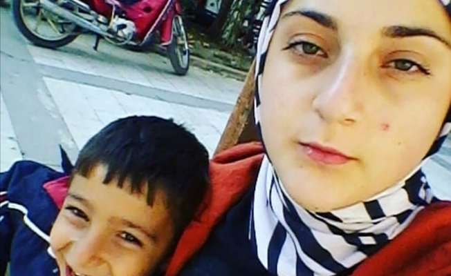 Üç çoğunu birden toprağa verdi