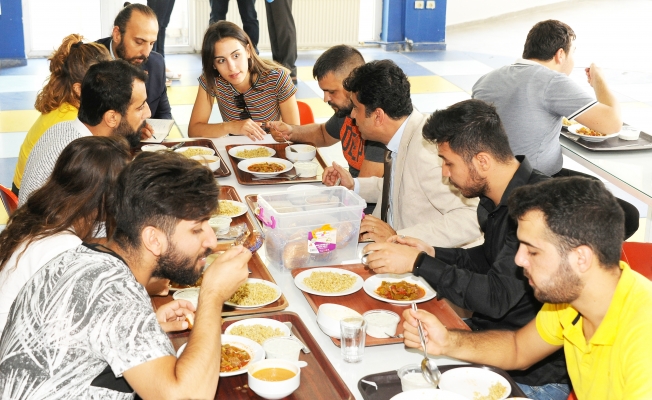 ‘Askıda Yemek’ uygulamasıyla 1500 öğrenci doydu