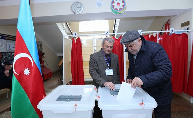 Azerbaycan seçimlerinde 4 bölgede sonuçlar iptal edildi