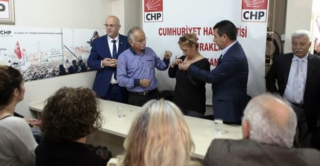 İzmir'de 81 MHP'li CHP'ye geçti